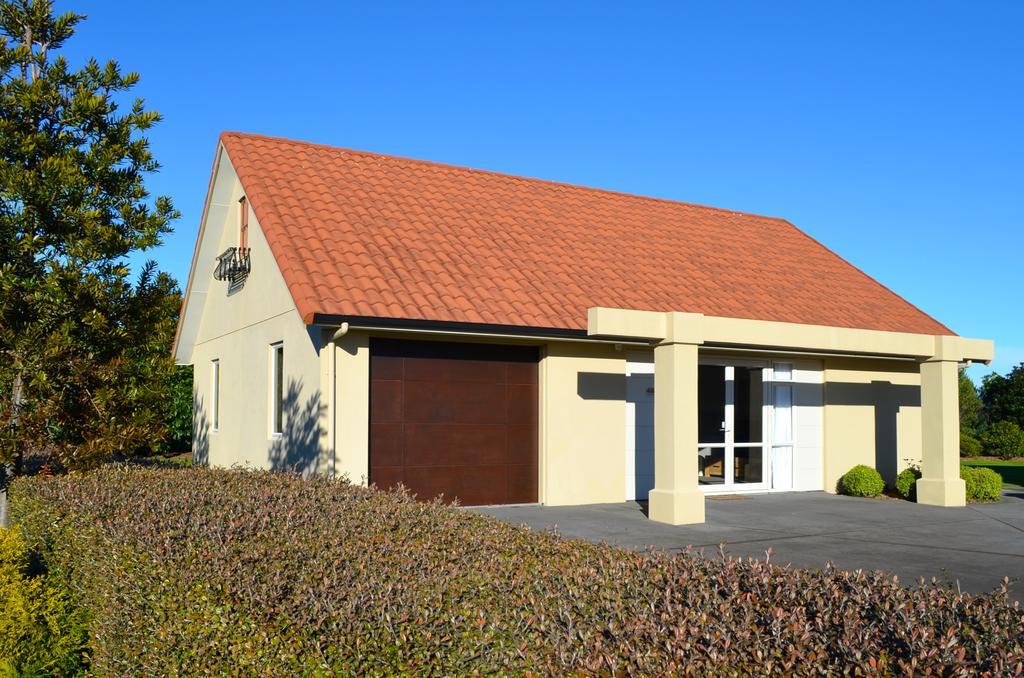 A Touch Of Tuscany At Hillsborough New Plymouth Exterior foto