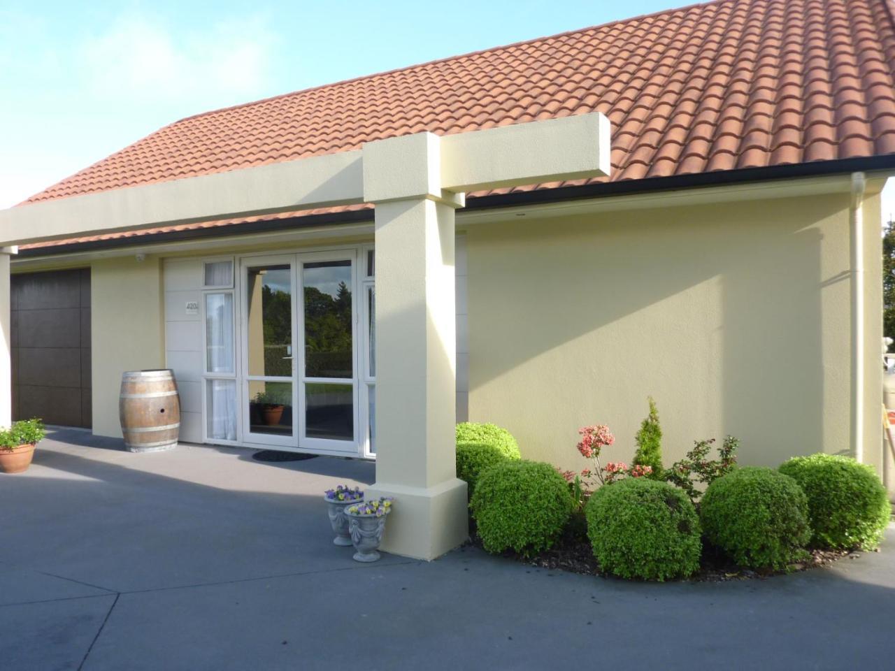 A Touch Of Tuscany At Hillsborough New Plymouth Exterior foto